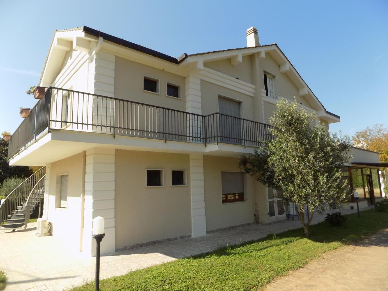 Guesthouse Il Ciliegio Sorbo Serpico Buitenkant foto